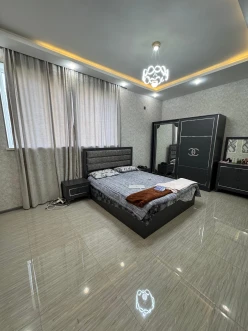 Satılır yeni tikili 2 otaqlı 60 m², İnşaatçılar m.