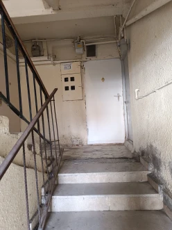 Satılır köhnə tikili 3 otaqlı 60 m², Binə q.