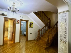 İcarə ofis 7 otaqlı 600 m²,  Nəsimi m.