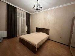 İcarə yeni tikili 3 otaqlı 85 m², İnşaatçılar m.