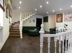 İcarə ofis 8 otaqlı 250 m², İçəri Şəhər m.