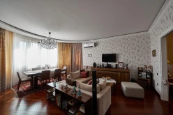 Satılır yeni tikili 2 otaqlı 105 m², Yasamal r.