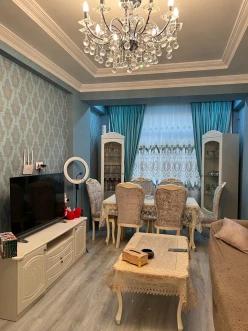 Satılır yeni tikili 2 otaqlı 90 m², İnşaatçılar m.