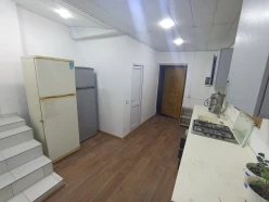 İcarə köhnə tikili 4 otaqlı 80 m², 28 May m.