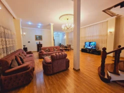 İcarə ofis 6 otaqlı 350 m², Nizami m.