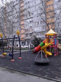 Satılır köhnə tikili 2 otaqlı 45 m², Gənclik m.