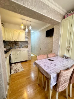 Satılır köhnə tikili 3 otaqlı 85 m²,  İnşaatçılar m.