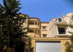 İcarə ofis 15 otaqlı 800 m², Gənclik m.