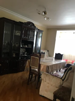 Satılır köhnə tikili 3 otaqlı 72 m², Elmlər Akademiyası m.