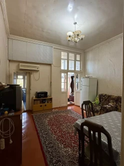Satılır köhnə tikili 3 otaqlı 70 m², Bayıl q.