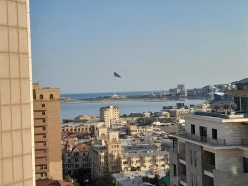 İcarə yeni tikili 4 otaqlı 220 m²,  28 May m.