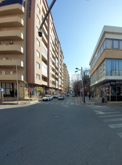 Satılır köhnə tikili 5 otaqlı 120 m², Elmlər Akademiyası m.