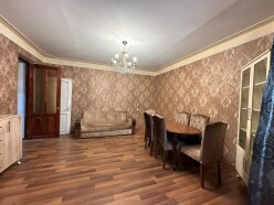 Satılır köhnə tikili 1 otaqlı 50 m²,  Bakıxanov