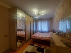 Satılır köhnə tikili 2 otaqlı 60 m², İnşaatçılar m.