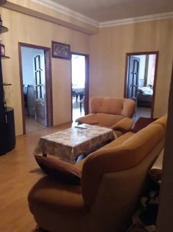 Satılır yeni tikili 4 otaqlı 142 m², 8 Noyabr m.