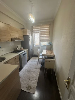 Satılır yeni tikili 2 otaqlı 60 m²,  İnşaatçılar m.