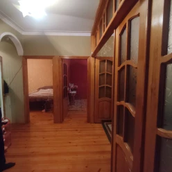 Satılır köhnə tikili 4 otaqlı 100 m², İnşaatçılar m.