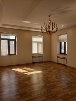 Satılır yeni tikili 3 otaqlı 145 m², Yasamal r.