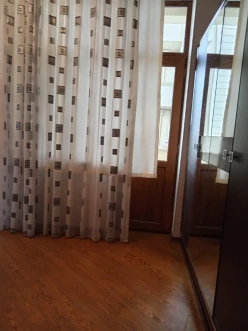 İcarə yeni tikili 2 otaqlı 90 m², Bakıxanov q.