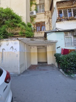 Satılır köhnə tikili 2 otaqlı 50.9 m², Xətai r.