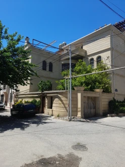 Продан Дом / вилла 7 Комнаты 321.8 m²,  Нариманов