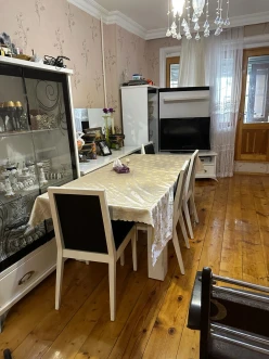 Satılır köhnə tikili 3 otaqlı 90 m², Həzi Aslanov m.