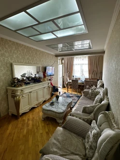 Продан Новое здание 3 комнаты 80 m²,  Иншаатчылар м.