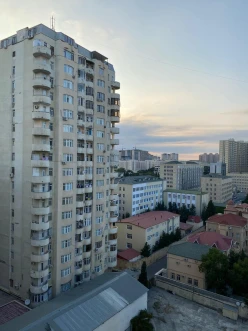 Satılır yeni tikili 4 otaqlı 176 m², İnşaatçılar m.