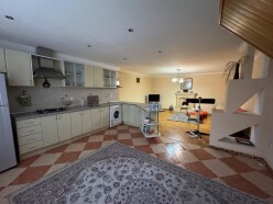 Satılır köhnə tikili 2 otaqlı 92 m², İçəri Şəhər m. Satılır köhnə tikili 2 otaqlı 92 m², İçəri Şəhər m.