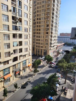 Sale new building 3 rooms 130 m²,  Insaatchilar m.