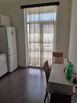 Продается новая 3-комнатная квартира площадью 75 м² рядом с метро İnşaatçılar.