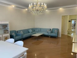 Satılır yeni tikili 4 otaqlı 140 m², Yasamal r.