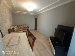Satılır köhnə tikili 4 otaqlı 105 m², Yeni Yasamal q.