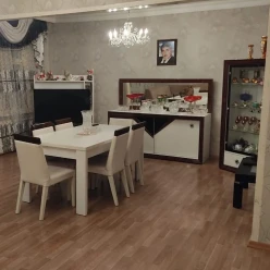 Satılır köhnə tikili 5 otaqlı 100 m², Yasamal r.