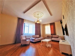 İcarə yeni tikili 3 otaqlı 130 m², Nəsimi r.