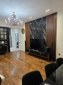 İcarə yeni tikili 4 otaqlı 150 m²,  28 May m.