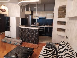 Satılır yeni tikili 3 otaqlı 83 m²,  Səbail
