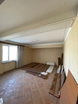 Satılır köhnə tikili 3 otaqlı 90 m², Yasamal r.