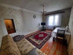 Satılır köhnə tikili 2 otaqlı 60 m², Badamdar q.