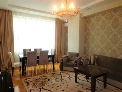 İcarə yeni tikili 3 otaqlı 150 m², Nizami m.