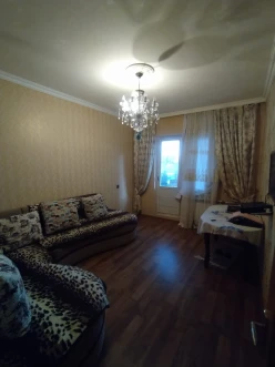 Satılır köhnə tikili 5 otaqlı 120 m², İnşaatçılar m.
