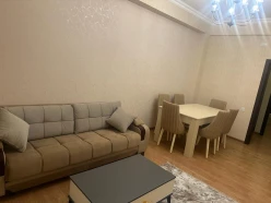 İcarə yeni tikili 3 otaqlı 80 m², İnşaatçılar m.