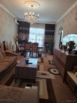 Satılır ev/villa 3 otaqlı 135 m²,  Qaraçuxur