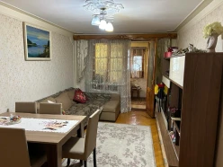 Satılır köhnə tikili 3 otaqlı 56 m²,  Elmlər Akademiyası m.