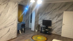 Satılır köhnə tikili 4 otaqlı 80 m², Əhmədli m.