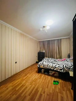 Satılır köhnə tikili 2 otaqlı 55 m², İnşaatçılar m.