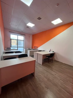 28 May Metro, 9-room Office, 300 m² – For Sale