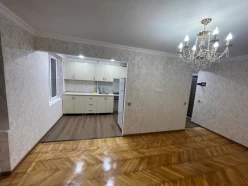 Satılır köhnə tikili 1 otaqlı 38 m², Elmlər Akademiyası m.