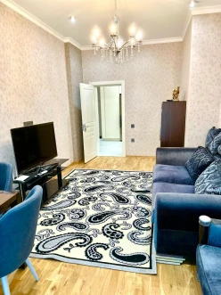 İcarə yeni tikili 3 otaqlı 130 m²,  Səbail