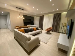 İcarə yeni tikili 3 otaqlı 110 m², 28 May m.